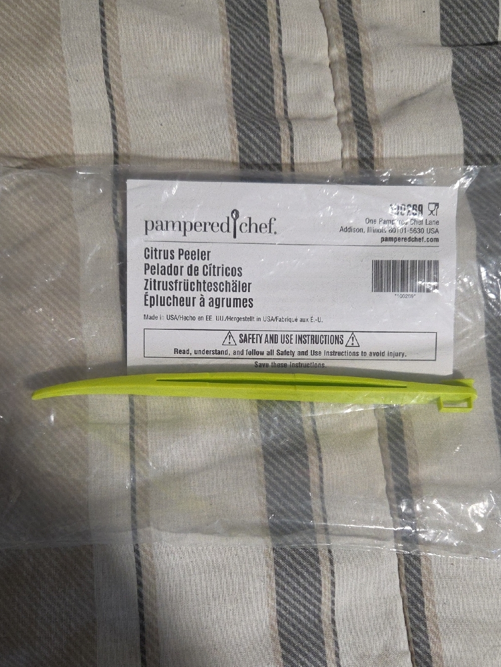 Pampered Chef Citrus Peeler - Lime Green